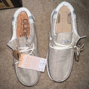 NWT never worn natural collection womens Hey Dudes (size 8)